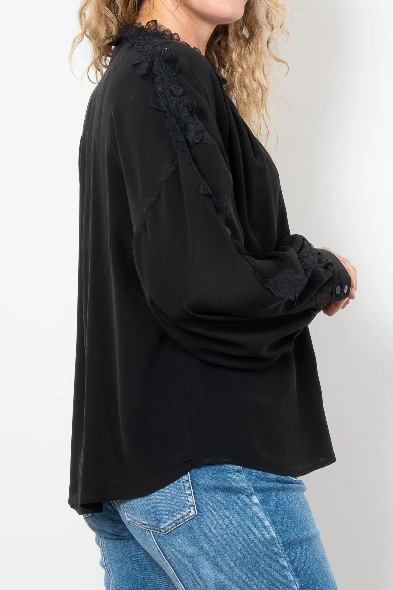 M.A. Dainty Camilla Shirt