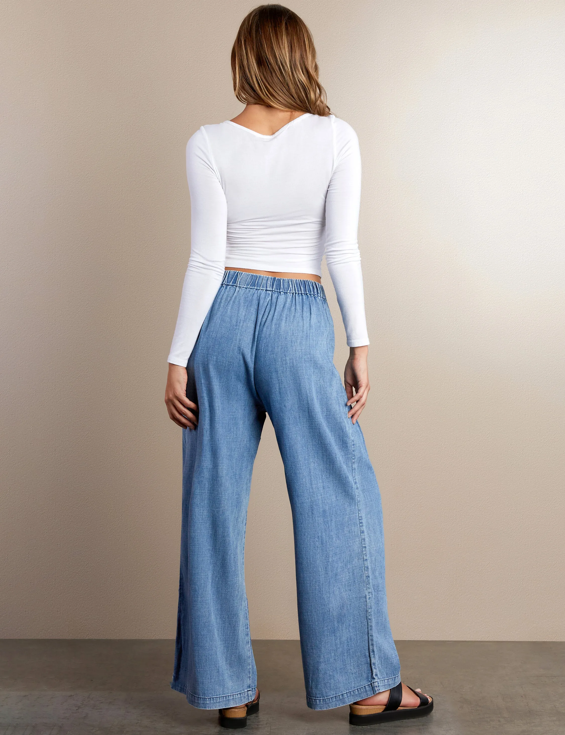 Soft Pleated Pants
