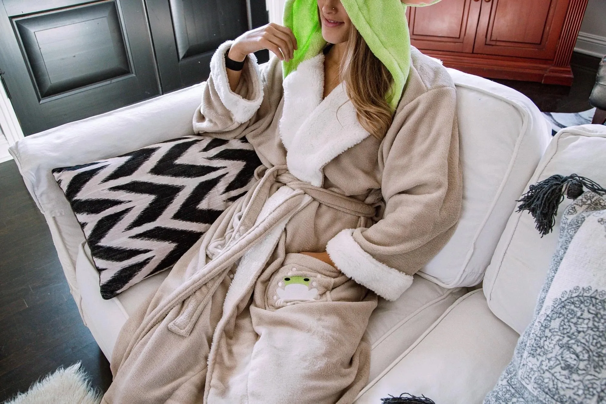 Star Wars: The Mandalorian Grogu "The Child" Bathrobe