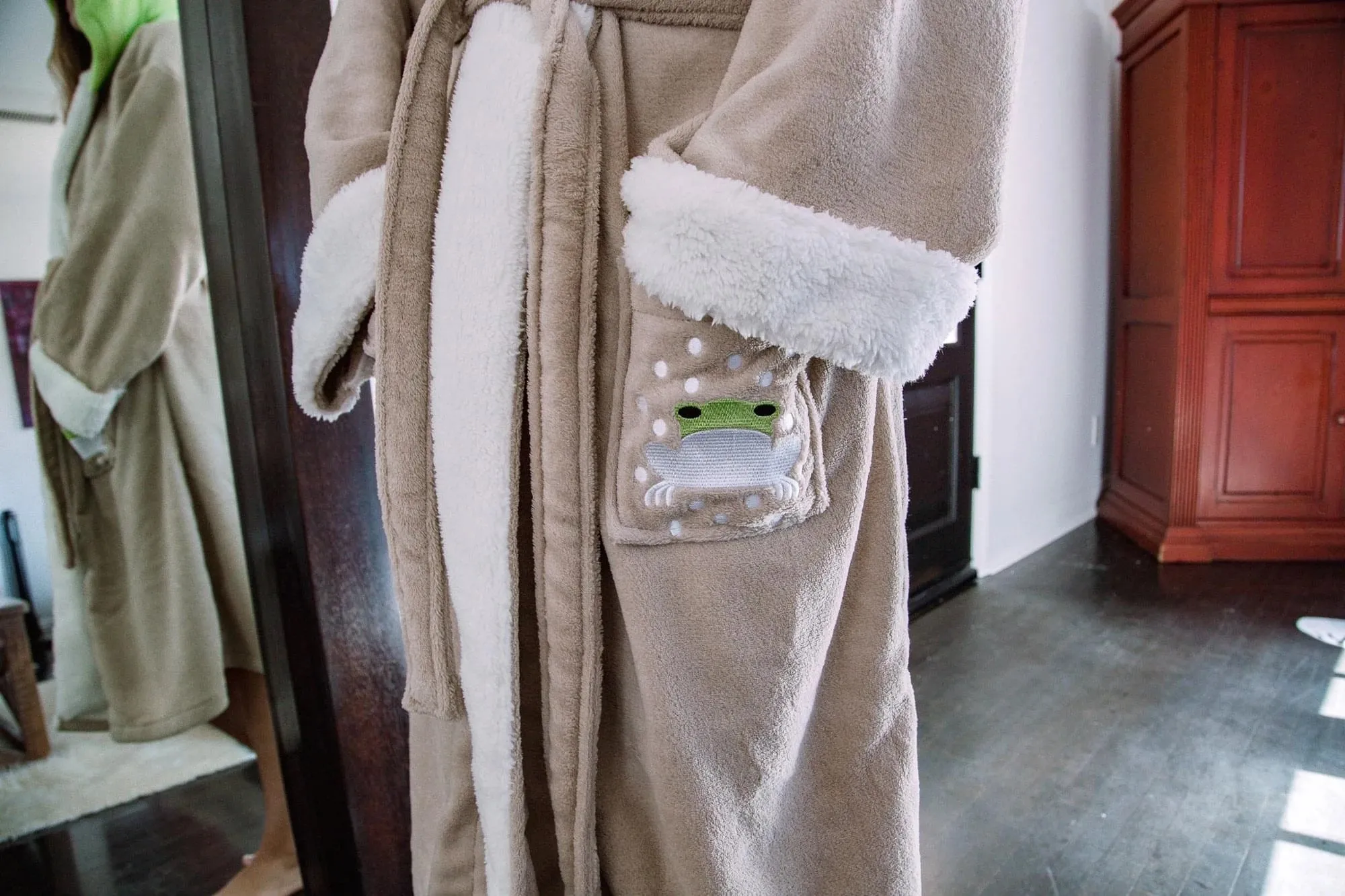 Star Wars: The Mandalorian Grogu "The Child" Bathrobe