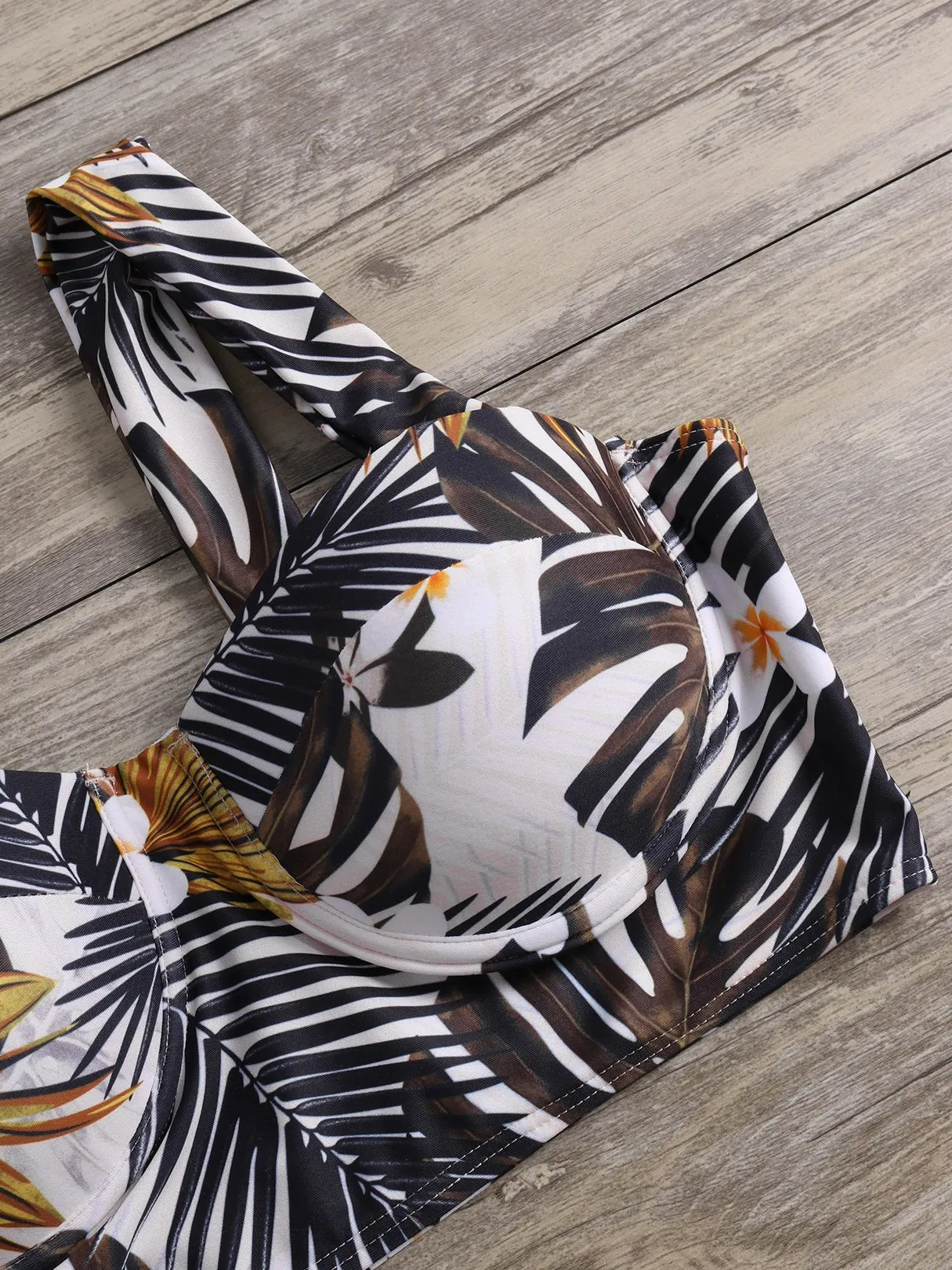 Wholesale Sleeveless Floral Print High-Waisted Bikini Set