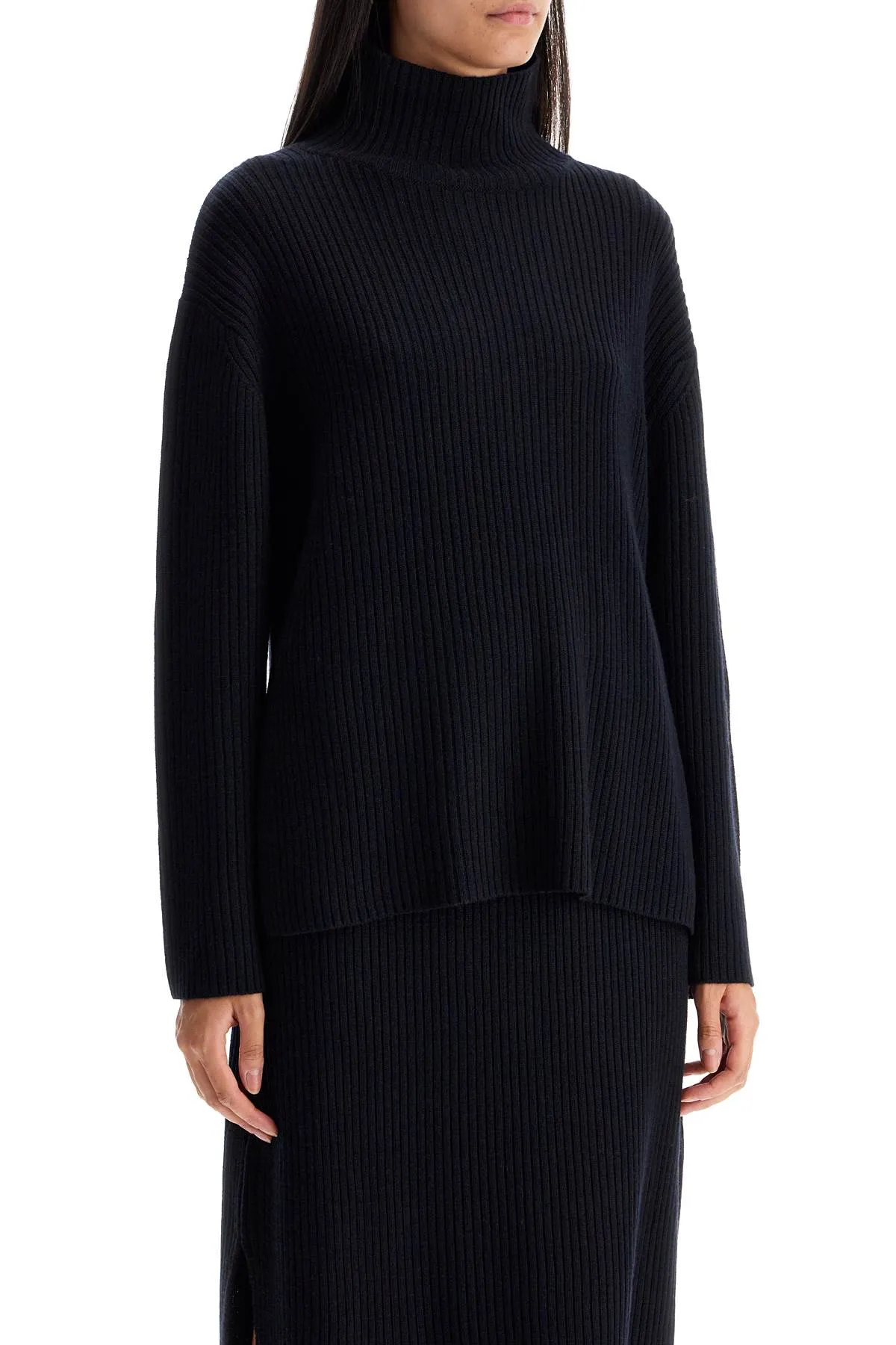 WOOLEN MAHAULT PUL