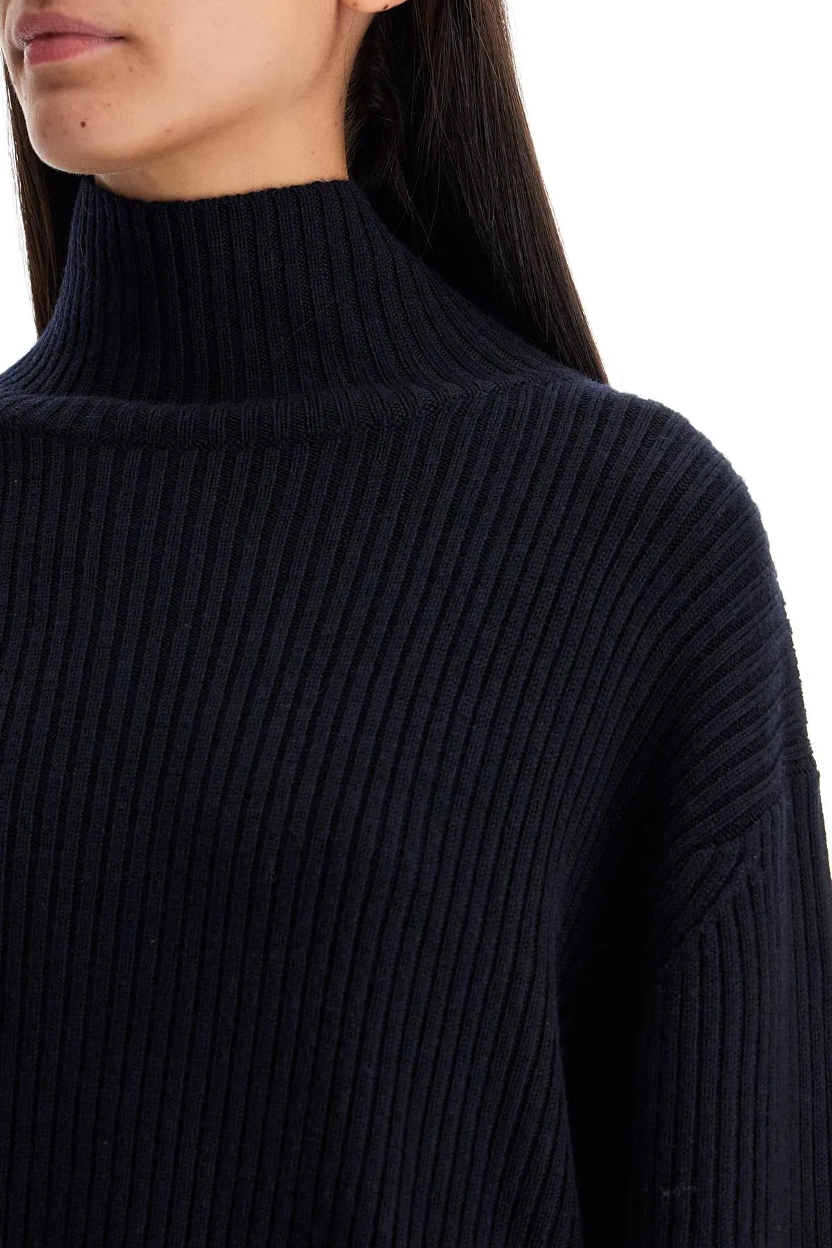 WOOLEN MAHAULT PUL